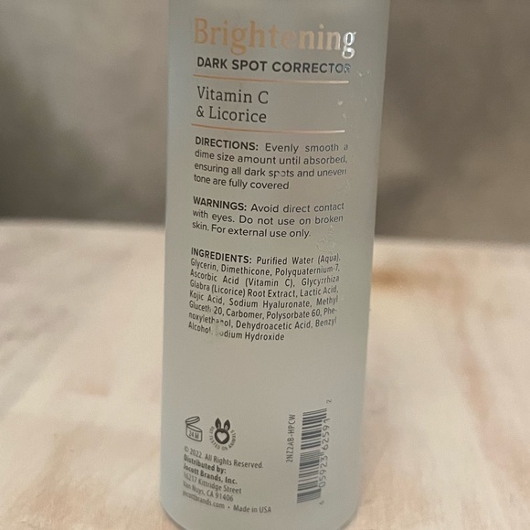 Nature Love Brightening Dark Spot Corrector - Picture 3 of 4